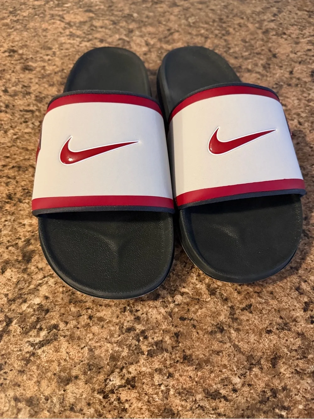 Nike “University Of Alabama” Men’s Grey Off Court Slides!!(11)
